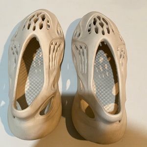 Adidas yeezy size 8 men’s cream bone color yeezy boost great condition